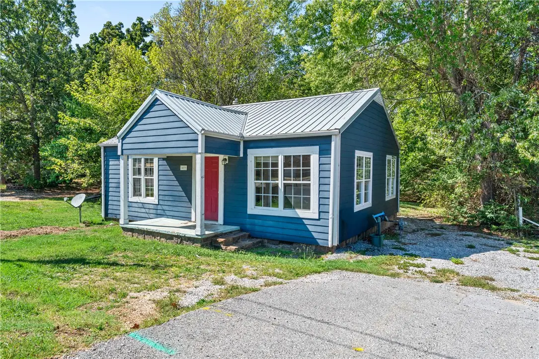 1433 N Garland Avenue, Fayetteville, AR 72703 - #1