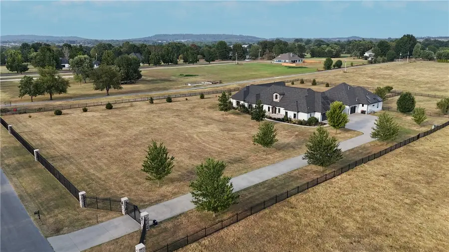 5221 George Anderson Road, Springdale, AR 72764 - #2