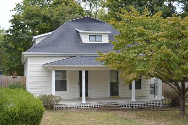 109 Mccormick Street, Prairie Grove, AR 72753