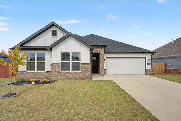 6002 SW Desert Avenue, Bentonville, AR 72713