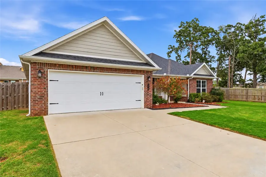900 Estes Drive, Pea Ridge, AR 72751 - #2