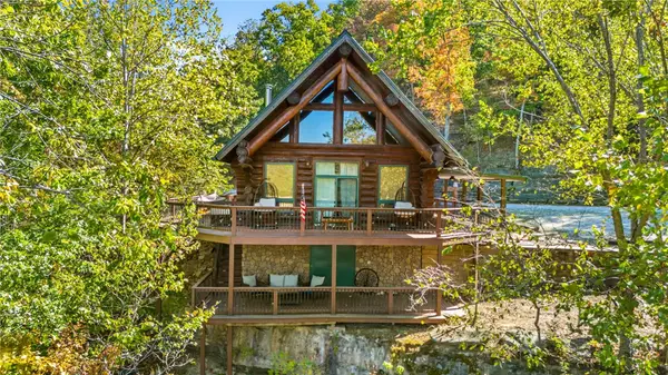 1081 Lakeview Bend, Eureka Springs, AR 72632