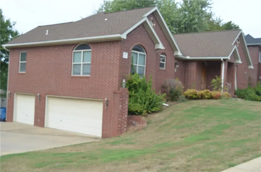 107 Olinka Pass Street, Bentonville, AR 72712 - #3