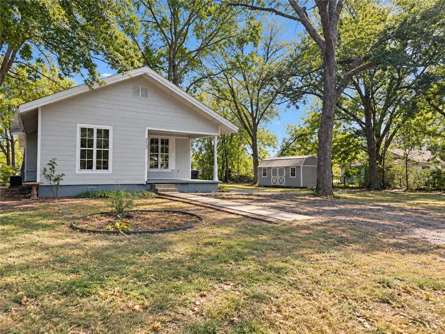 212 E E Street, Russellville, AR 72801 - #3