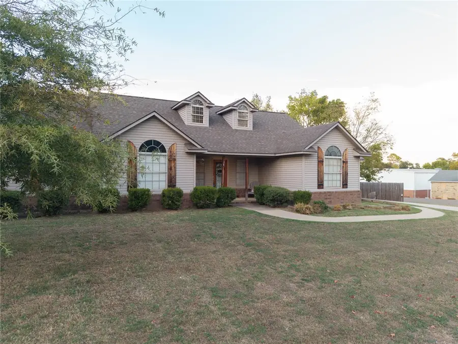 34 W Denver Street, Greenwood, AR 72936 - #3