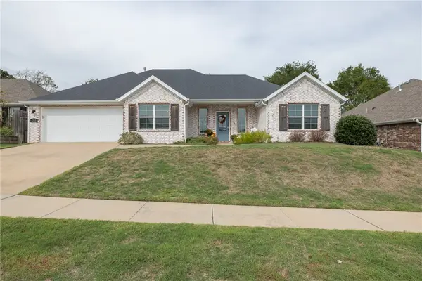 4360 E Balboa Street, Fayetteville, AR 72701