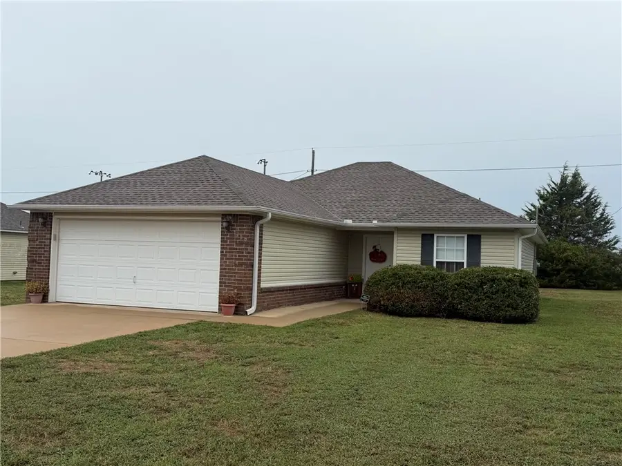 607 Persimmon Street, Gravette, AR 72736 - #2