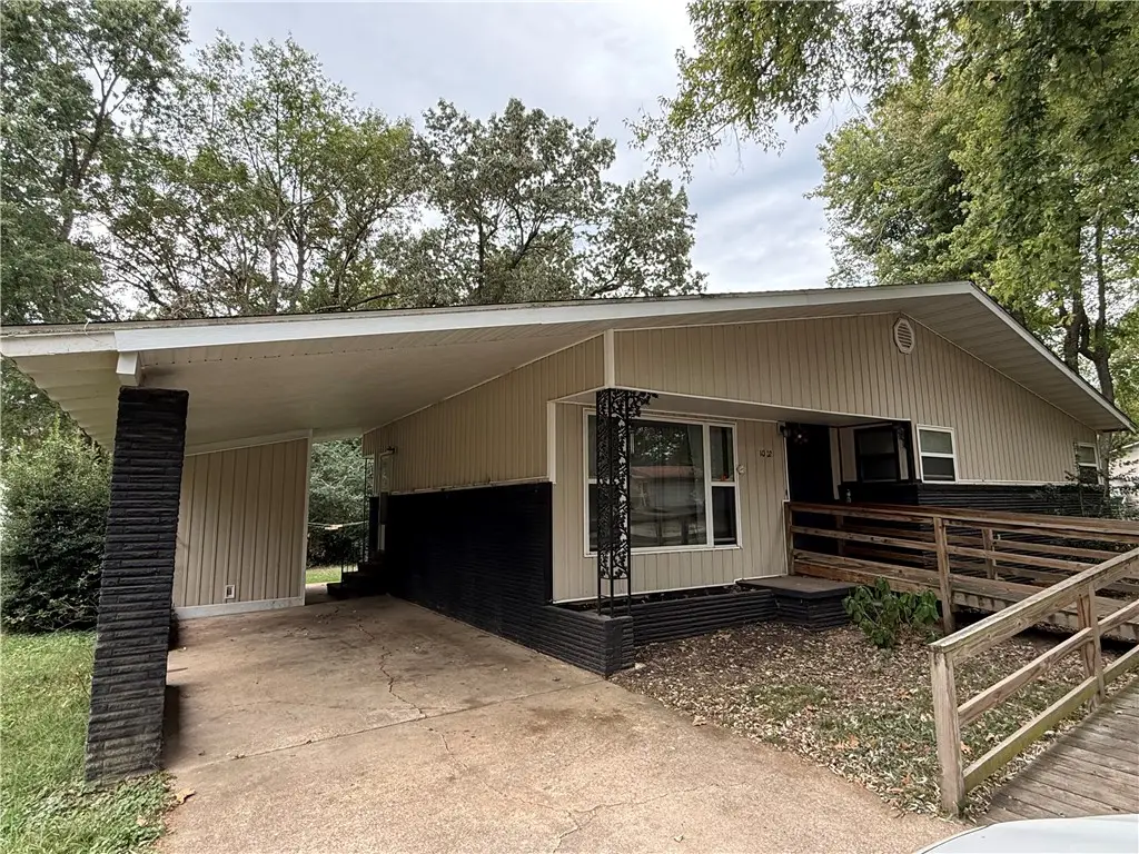 1002 Rogers Avenue, Harrison, AR 72601 - #1