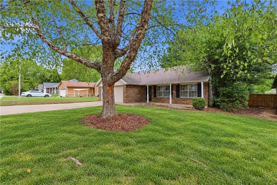 3168 W Shale Street, Fayetteville, AR 72704 - #2