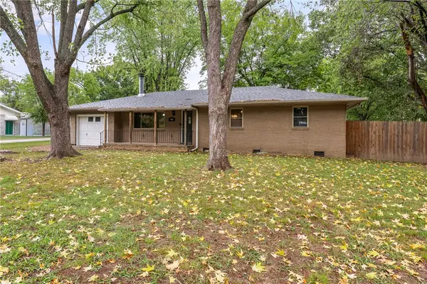988 Bowen Street, Pea Ridge, AR 72751