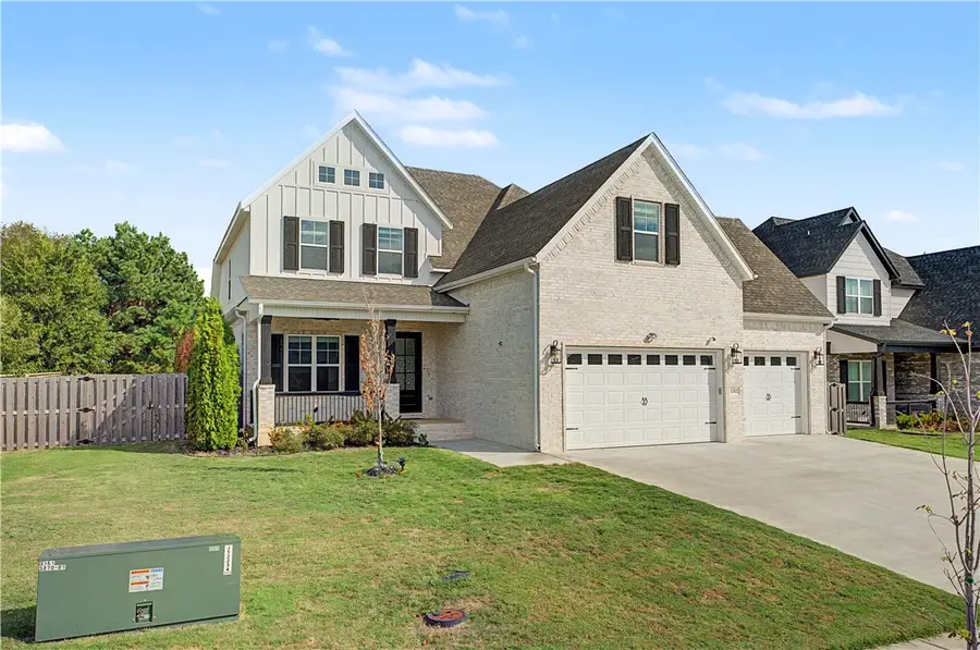 1302 Clarendon Avenue, Bentonville, AR 72713 - #3