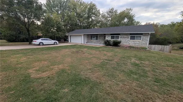 117 N Cynthia Avenue, Farmington, AR 72730