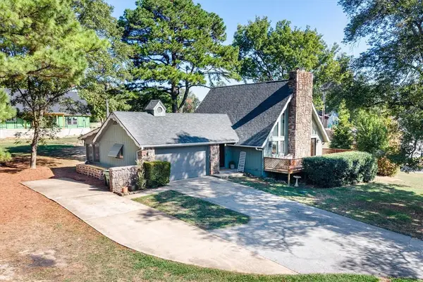3701 W Seneca Court, Rogers, AR 72758