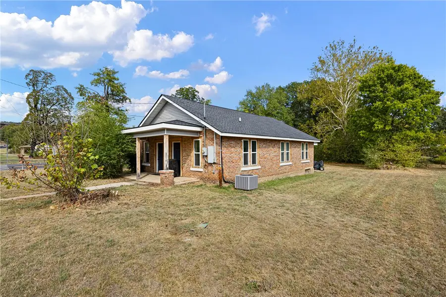 16 Price Street, London, AR 72847 - #2