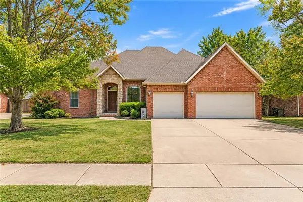 4506 Flagstick Drive, Fayetteville, AR 72704