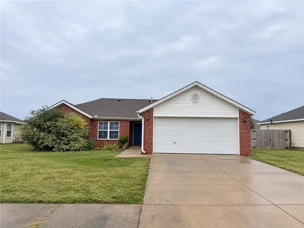 803 SW Bradford Street, Gravette, AR 72736