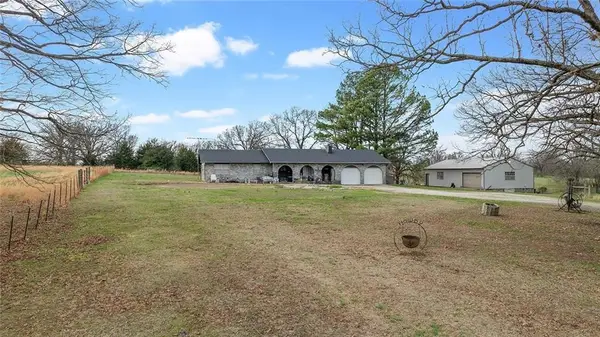 13481 Kelly Road, Springdale, AR 72762
