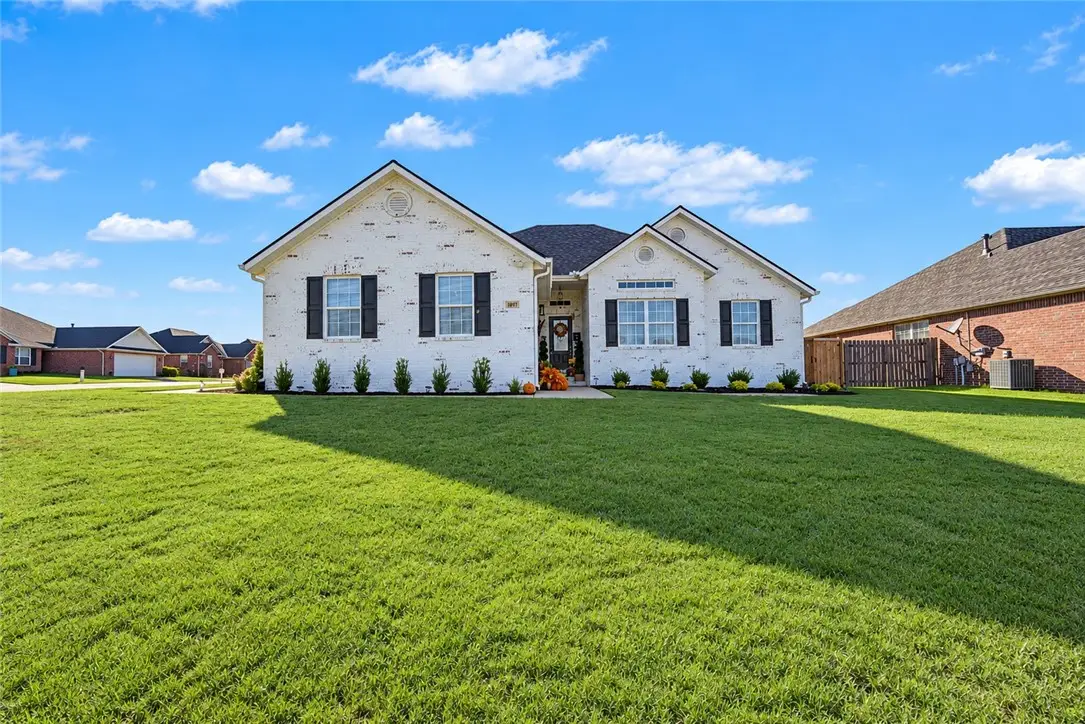 3397 Bluff Creek Loop, Springdale, AR 72764 - #1