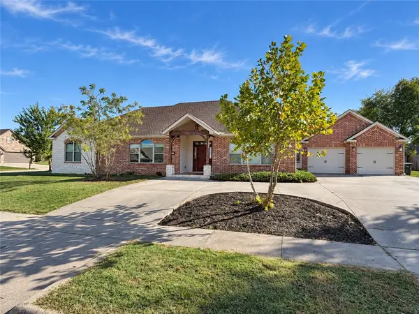 3611 E Blue Stone Drive, Fayetteville, AR 72703