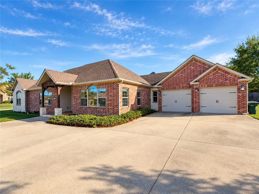3611 E Blue Stone Drive, Fayetteville, AR 72703 - #2