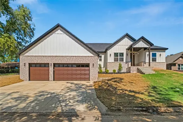 18044 Broadview Drive, Springdale, AR 72764