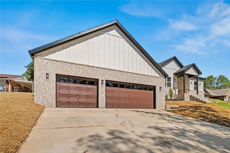 18044 Broadview Drive, Springdale, AR 72764 - #2