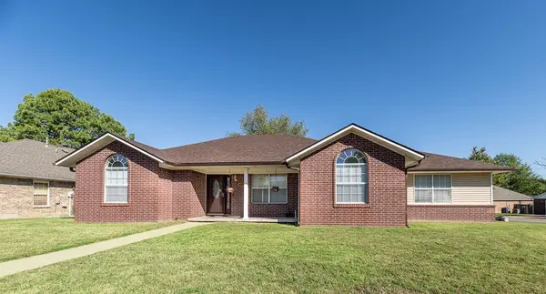 604 Aspen Place, Prairie Grove, AR 72753
