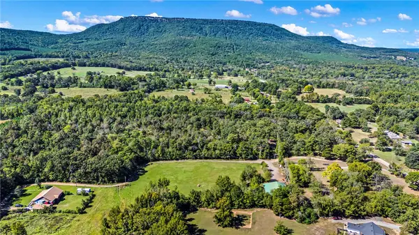 Bark Lane, Dardanelle, AR 72834