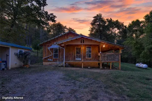 233 Madison 2361, Huntsville, AR 72740