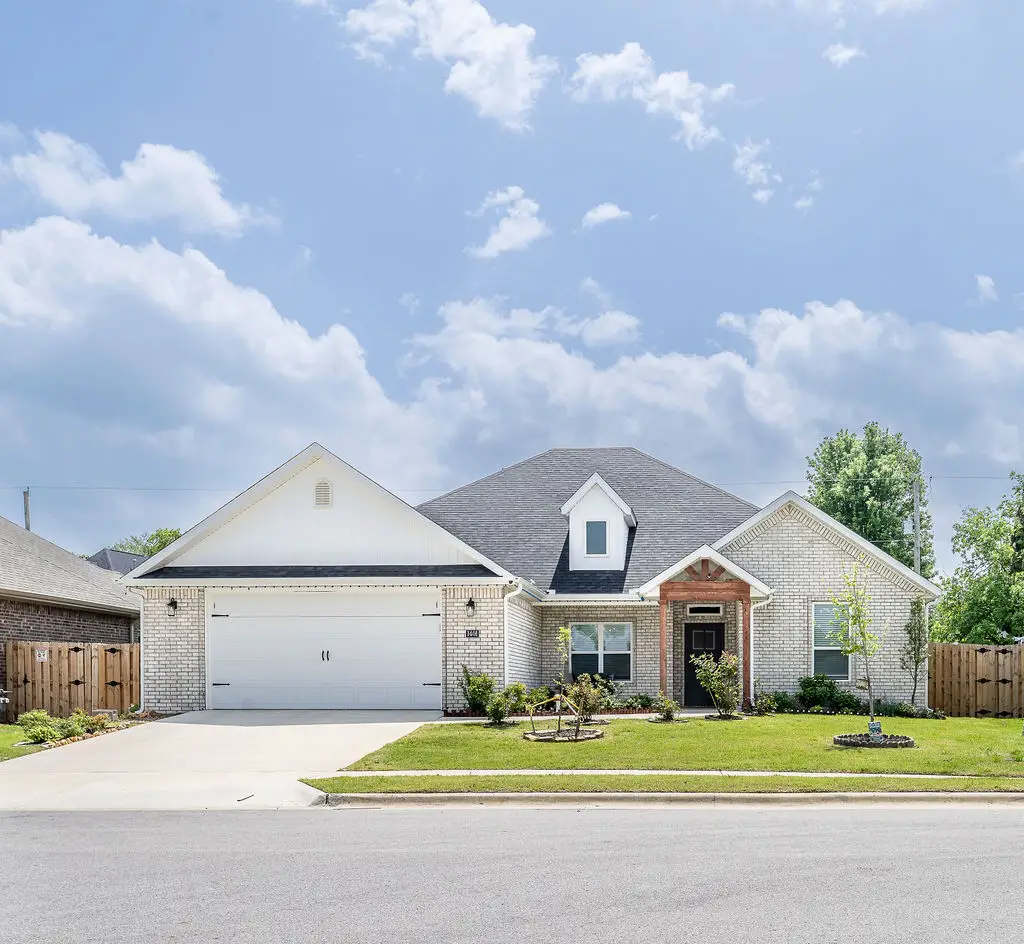 1401 Sessile Oak Way, Bentonville, AR 72713 - #1