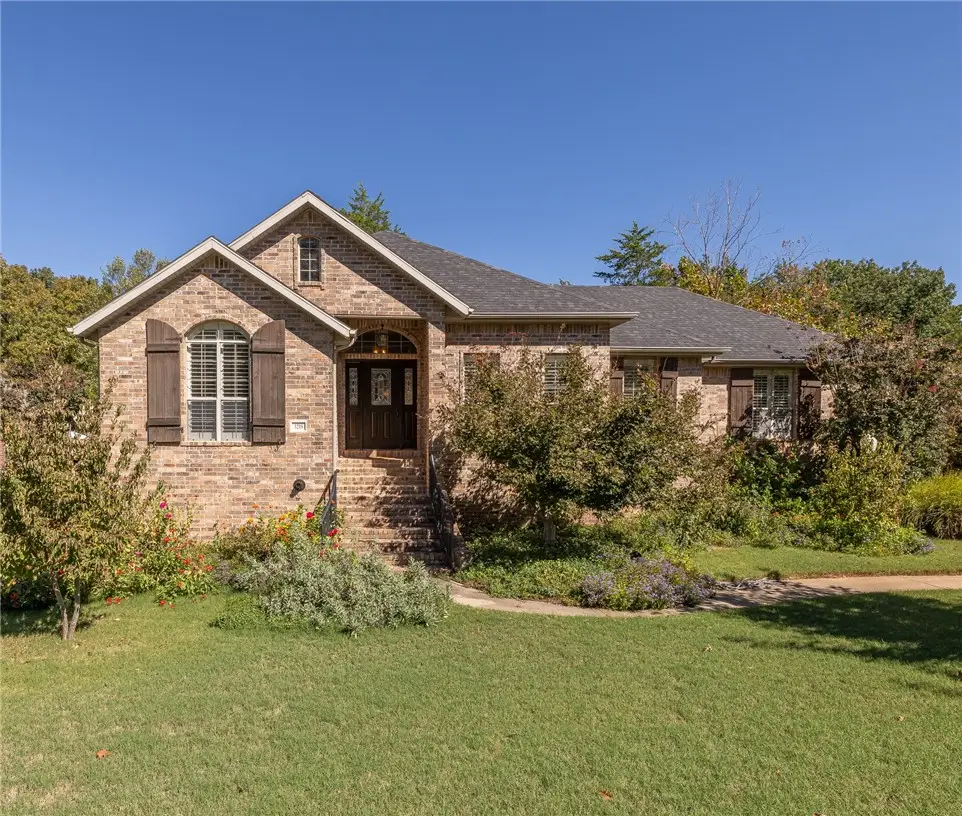 3218 E Idlewood Way, Fayetteville, AR 72703 - #1