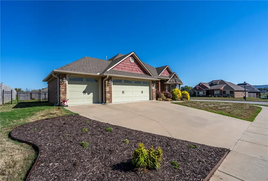 1150 Cannon Drive, Prairie Grove, AR 72753 - #2