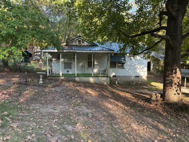 517 S Ash Street, Harrison, AR 72601 - #1