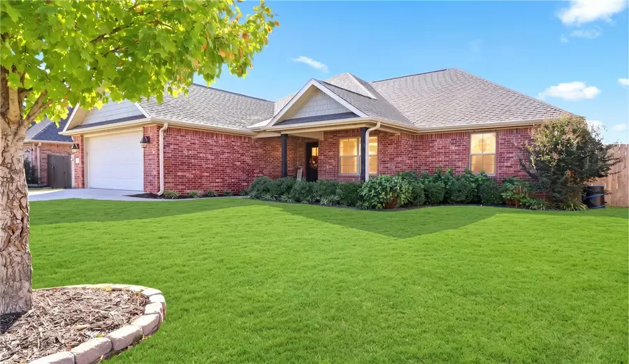 453 Penzo Avenue, Tontitown, AR 72762 - #3