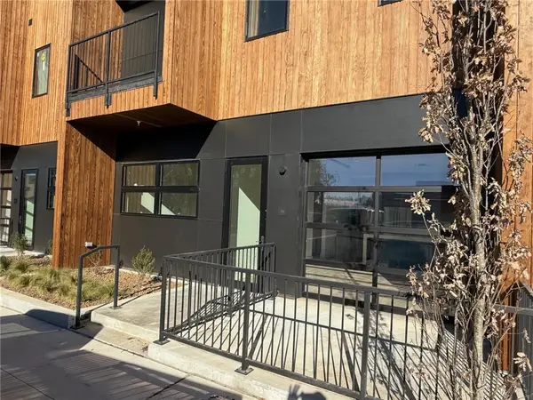 905 SE 4th Street #106, Bentonville, AR 72712