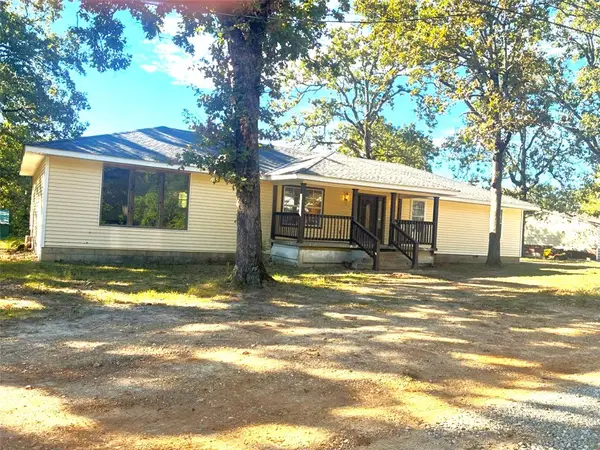 132 Central Street, Flippin, AR 72634