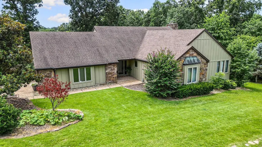 2 Ettington Drive, Bella Vista, AR 72714 - #3