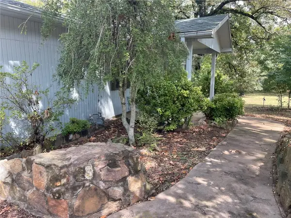 350 Round Mountain Road Round Mountain Road, London, AR 72847