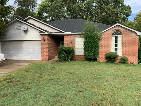 1966 N Radcliffe Avenue, Fayetteville, AR 72704