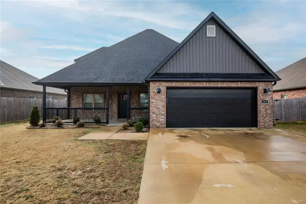 337 Ryder Street, Gentry, AR 72734