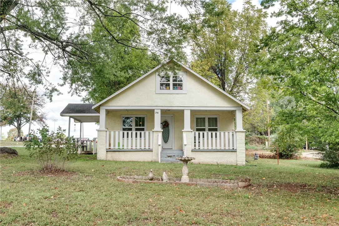 314 Park Avenue, Huntsville, AR 72740 - #1