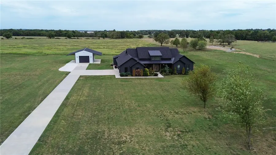 13458 S Ervan Beeks Road, Farmington, AR 72730 - #2
