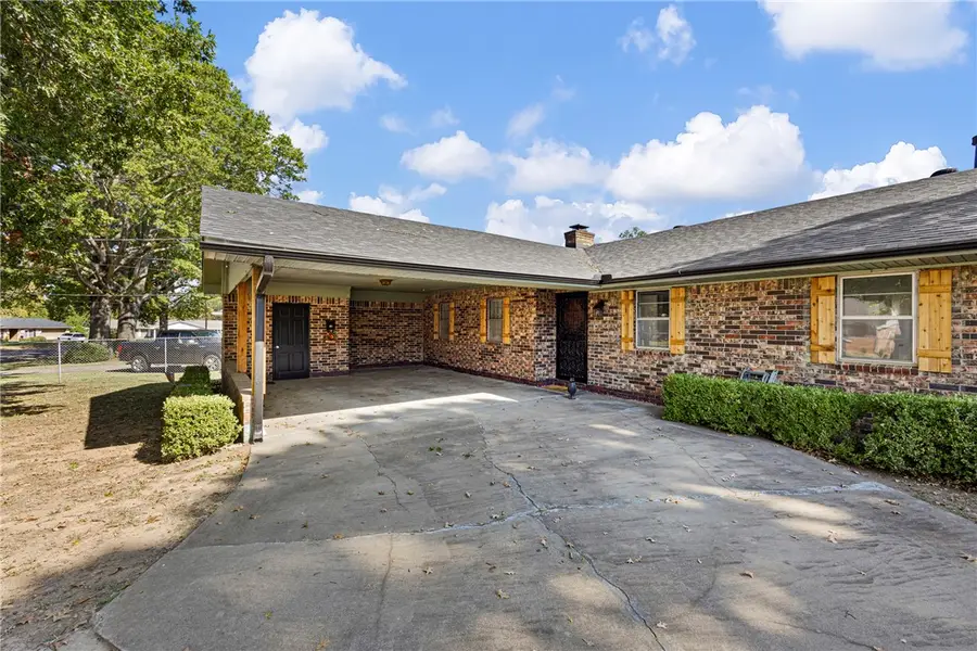 122 W Circle Drive, Clarksville, AR 72830 - #3