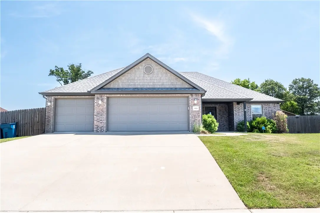 1060 Choate Place Circle, Pea Ridge, AR 72751 - #1