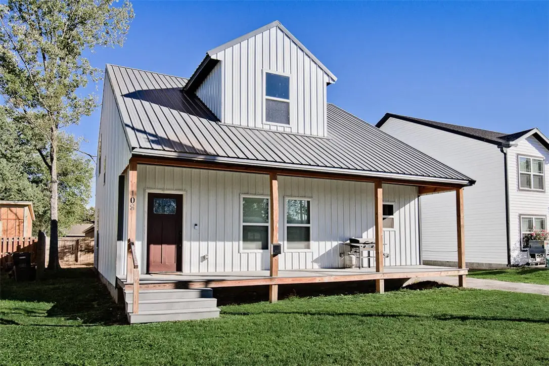 108 W Thurman Street, Prairie Grove, AR 72753 - #1