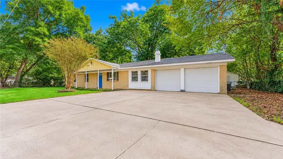 507 E Cleveland Street, Prairie Grove, AR 72753 - #3