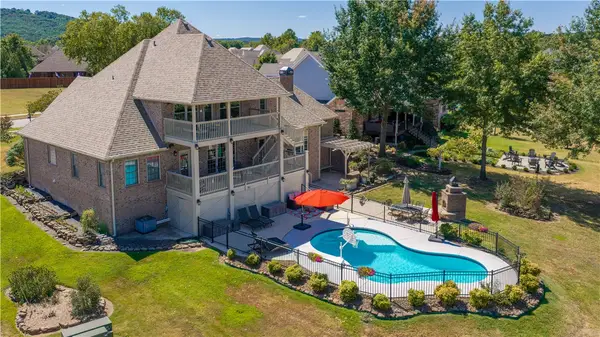 3784 E Spyglass Hill Drive, Fayetteville, AR 72701