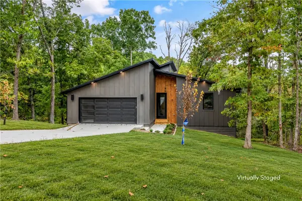 13 Carrick Lane, Bella Vista, AR 72715
