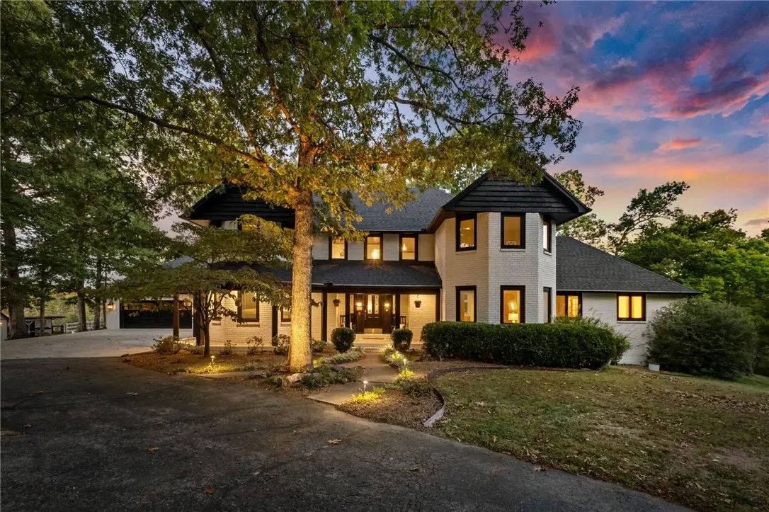 1205 E Hilltop Drive, Rogers, AR 72756 - #1