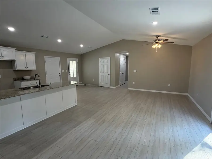 910 Vine, Clarksville, AR 72830 - #2